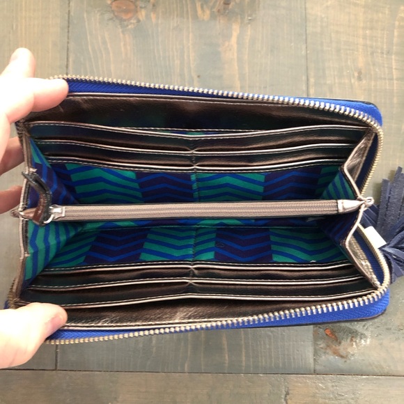 Beautiful laddies clutch wallet. - Picture 2 of 4
